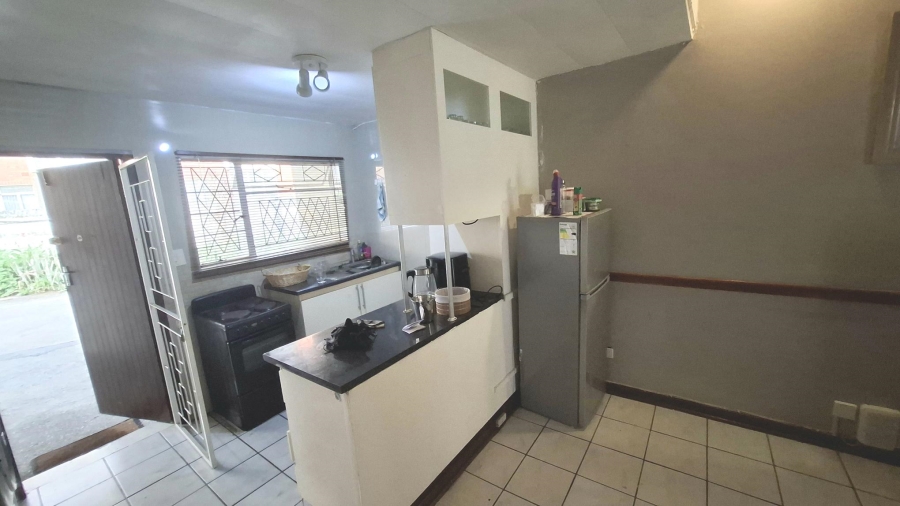 1 Bedroom Property for Sale in Scottsville KwaZulu-Natal