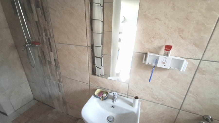 1 Bedroom Property for Sale in Scottsville KwaZulu-Natal