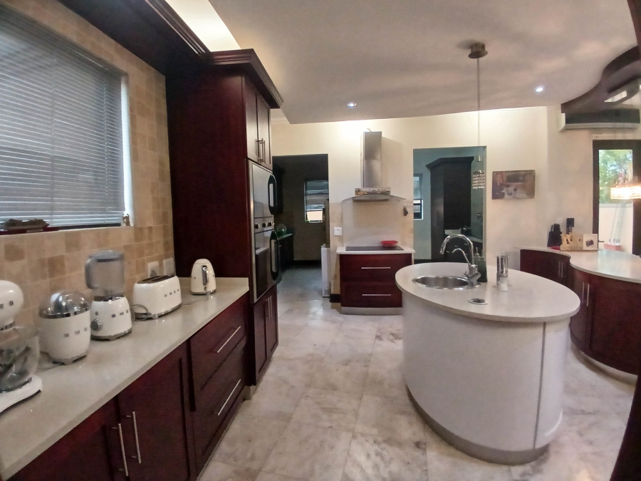5 Bedroom Property for Sale in Umhlanga Ridge KwaZulu-Natal