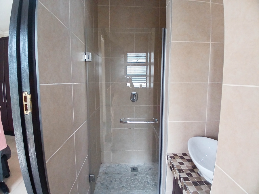 5 Bedroom Property for Sale in Umhlanga Ridge KwaZulu-Natal
