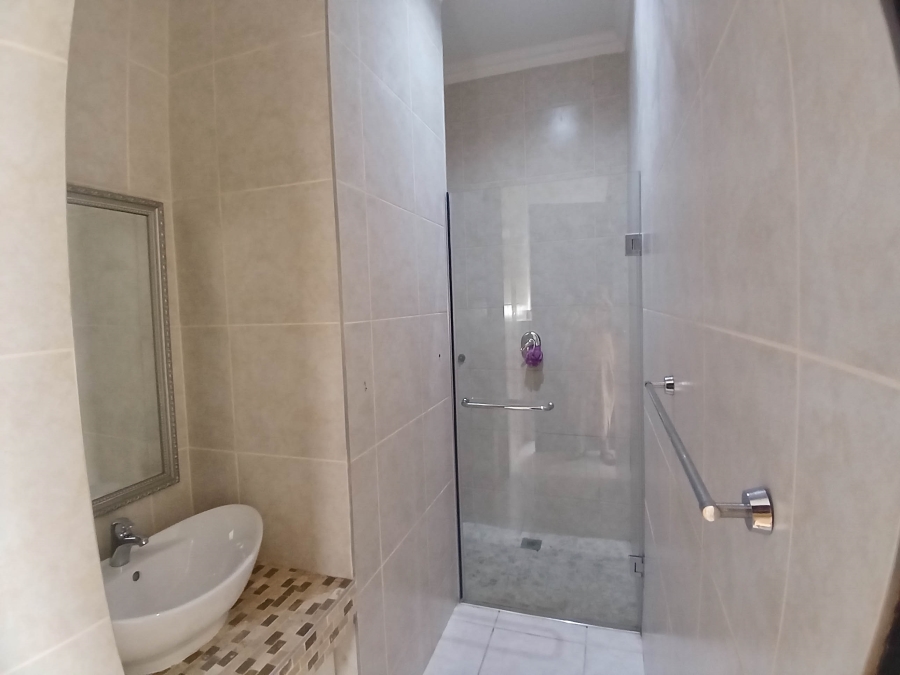 5 Bedroom Property for Sale in Umhlanga Ridge KwaZulu-Natal