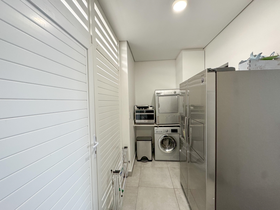 To Let 1 Bedroom Property for Rent in Umhlanga Ridge KwaZulu-Natal