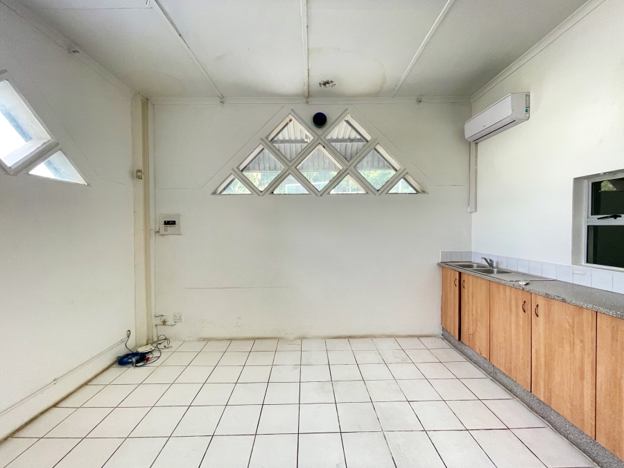 To Let Commercial Property for Rent in Glen Anil KwaZulu-Natal
