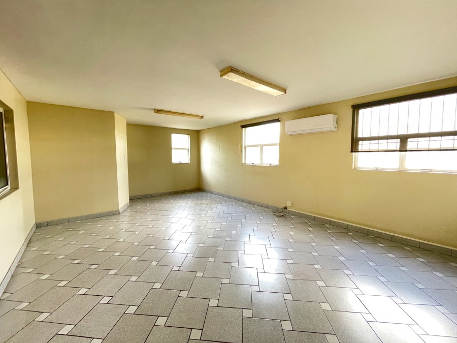 To Let Commercial Property for Rent in Glen Anil KwaZulu-Natal