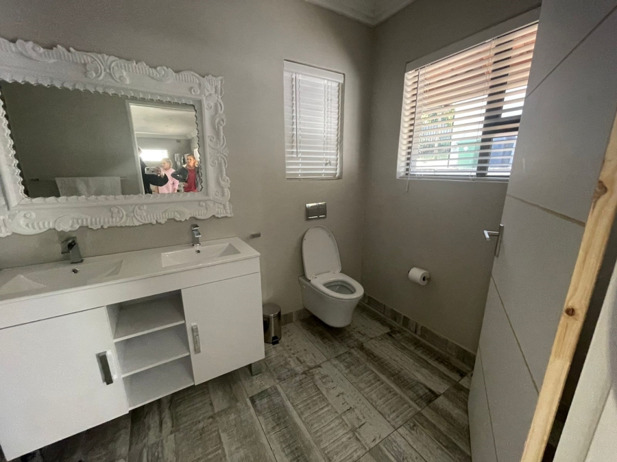 9 Bedroom Property for Sale in Deepdale KwaZulu-Natal