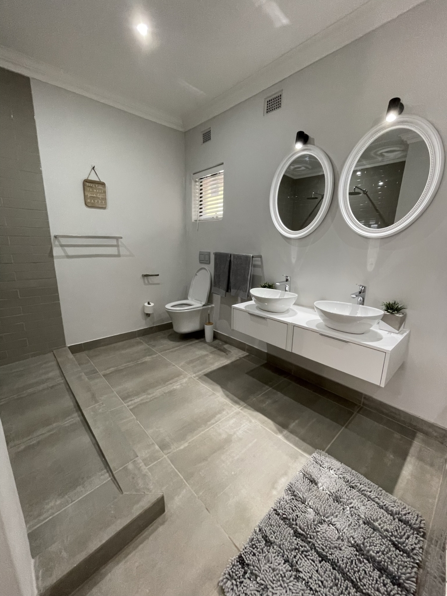 9 Bedroom Property for Sale in Deepdale KwaZulu-Natal