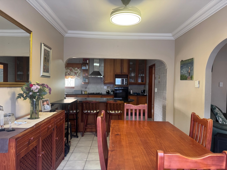 6 Bedroom Property for Sale in Meer En See KwaZulu-Natal