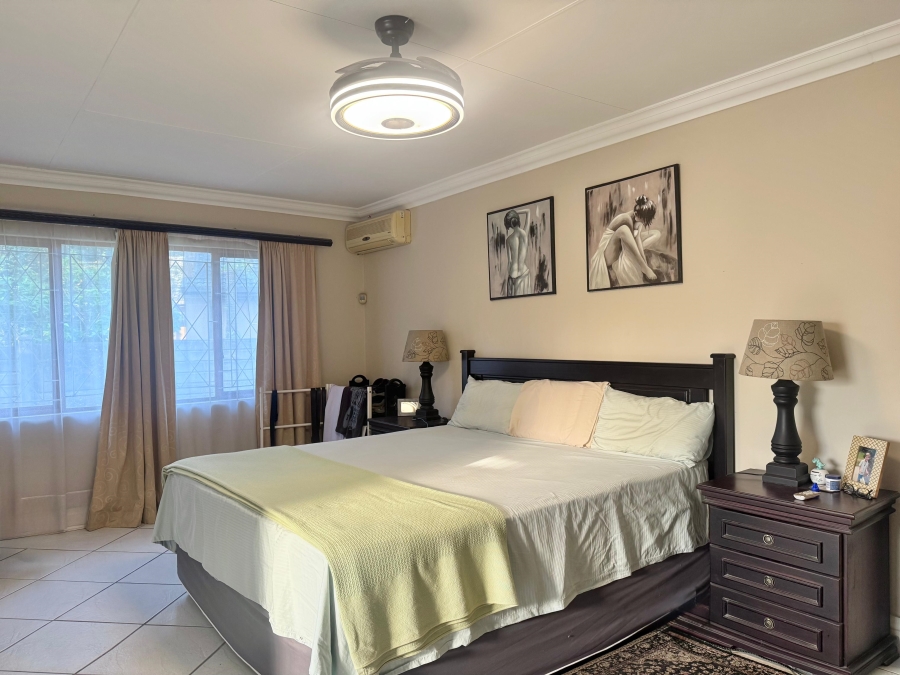 6 Bedroom Property for Sale in Meer En See KwaZulu-Natal