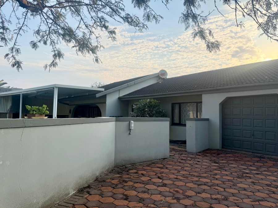 6 Bedroom Property for Sale in Meer En See KwaZulu-Natal