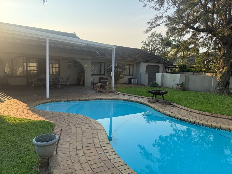 6 Bedroom Property for Sale in Meer En See KwaZulu-Natal