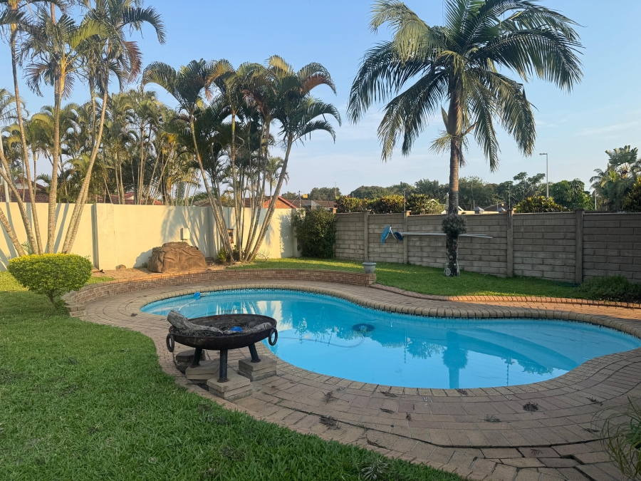 6 Bedroom Property for Sale in Meer En See KwaZulu-Natal