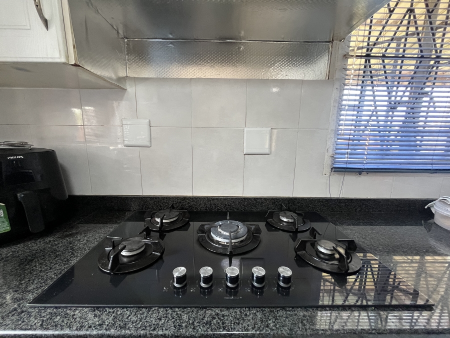 3 Bedroom Property for Sale in Woodview KwaZulu-Natal