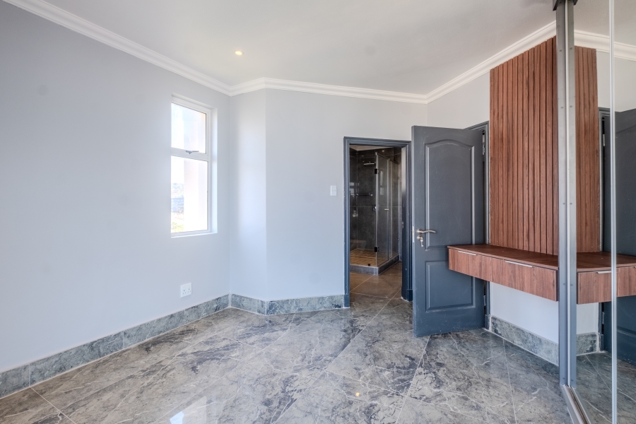 To Let 4 Bedroom Property for Rent in Umhlanga KwaZulu-Natal