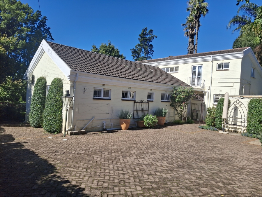5 Bedroom Property for Sale in Greendale KwaZulu-Natal