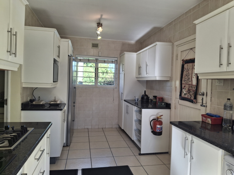 5 Bedroom Property for Sale in Greendale KwaZulu-Natal