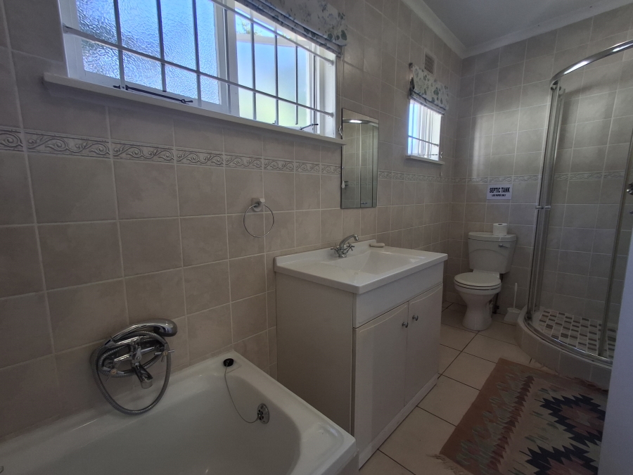 5 Bedroom Property for Sale in Greendale KwaZulu-Natal