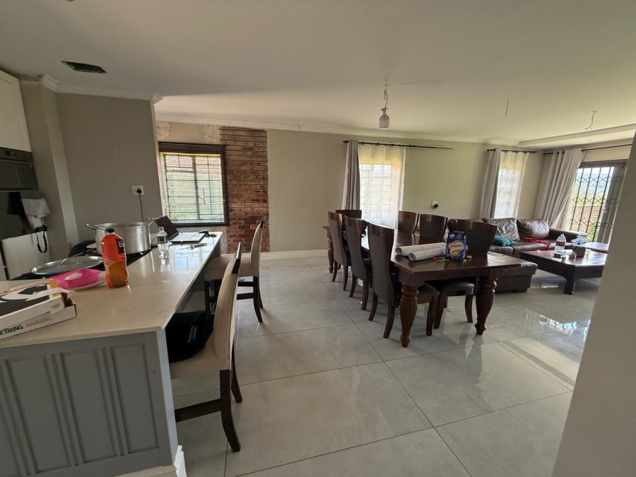 To Let 5 Bedroom Property for Rent in Napierville KwaZulu-Natal