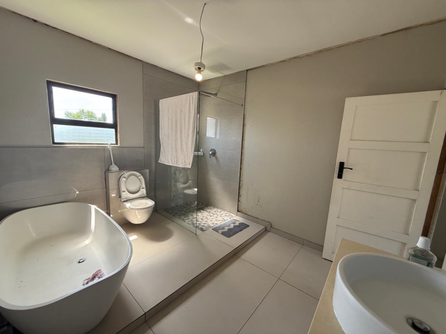 To Let 5 Bedroom Property for Rent in Napierville KwaZulu-Natal