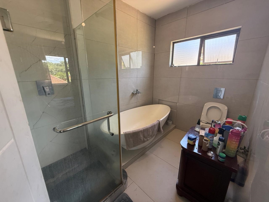 To Let 5 Bedroom Property for Rent in Napierville KwaZulu-Natal