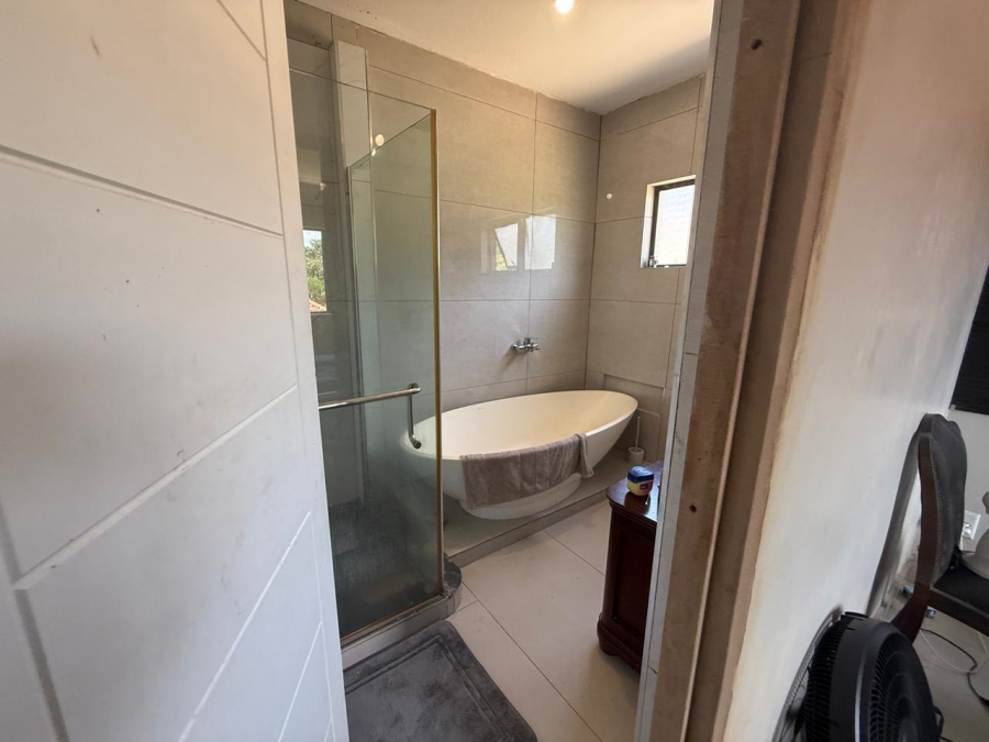 To Let 5 Bedroom Property for Rent in Napierville KwaZulu-Natal
