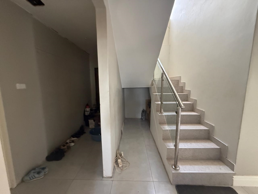 To Let 5 Bedroom Property for Rent in Napierville KwaZulu-Natal