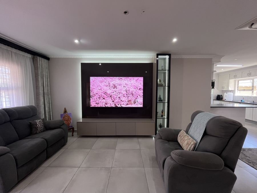 3 Bedroom Property for Sale in Somerset Park KwaZulu-Natal