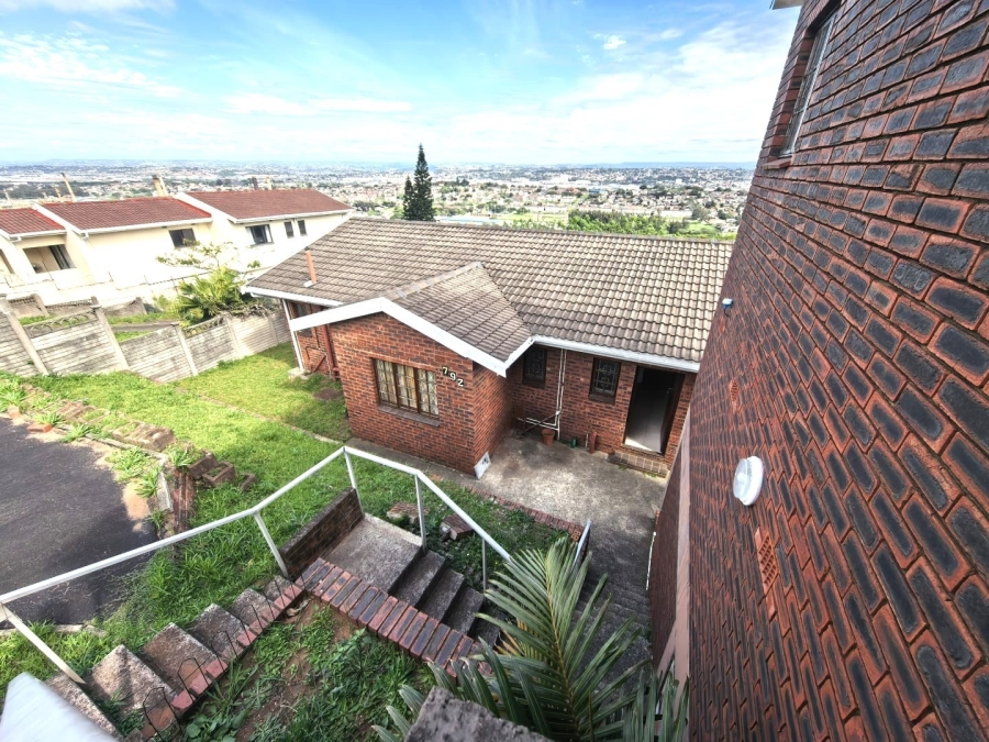 3 Bedroom Property for Sale in Treasure Beach KwaZulu-Natal