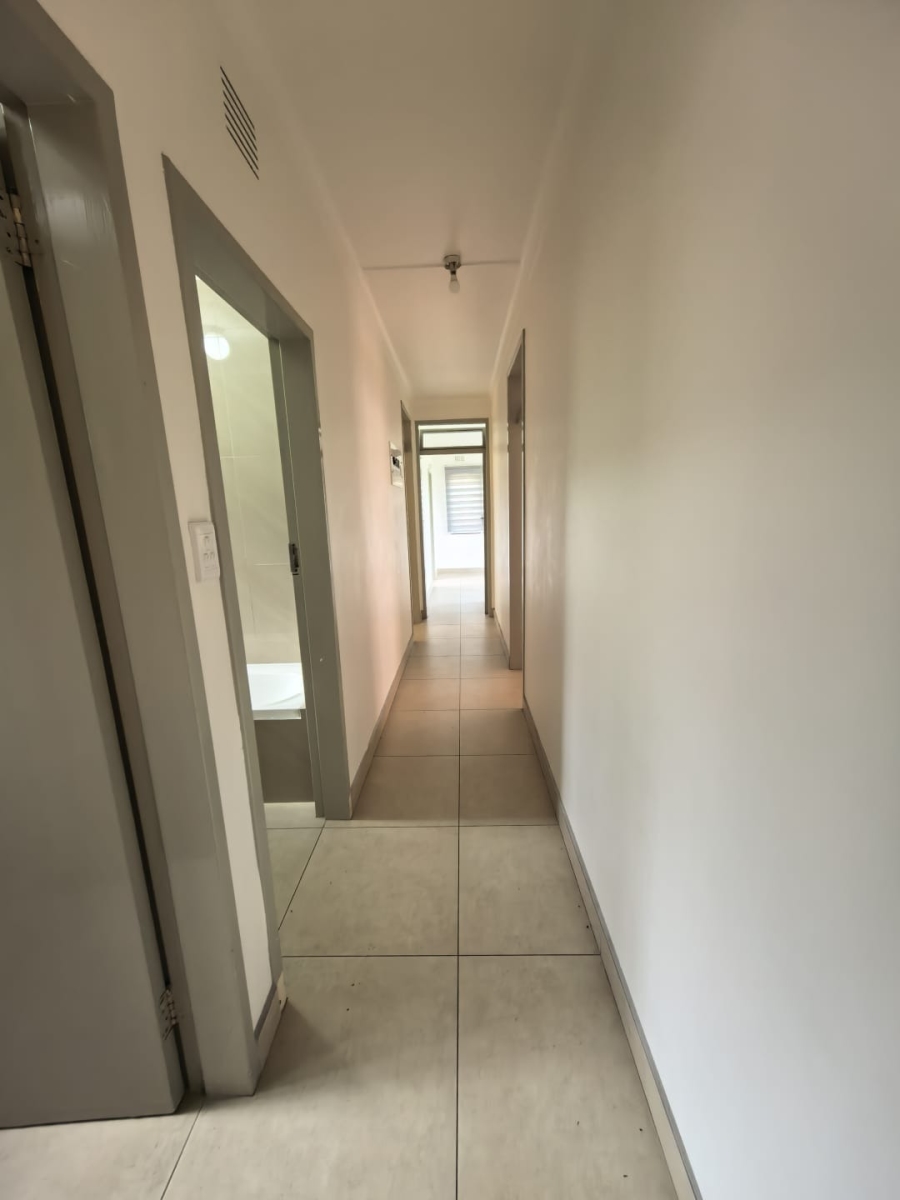 3 Bedroom Property for Sale in Treasure Beach KwaZulu-Natal
