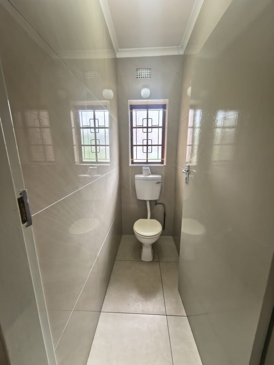 3 Bedroom Property for Sale in Treasure Beach KwaZulu-Natal