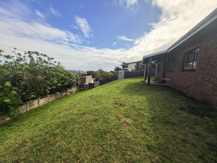 3 Bedroom Property for Sale in Treasure Beach KwaZulu-Natal