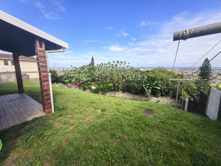 3 Bedroom Property for Sale in Treasure Beach KwaZulu-Natal