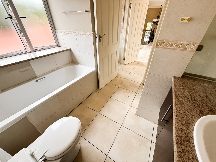 To Let 3 Bedroom Property for Rent in Umhlanga KwaZulu-Natal