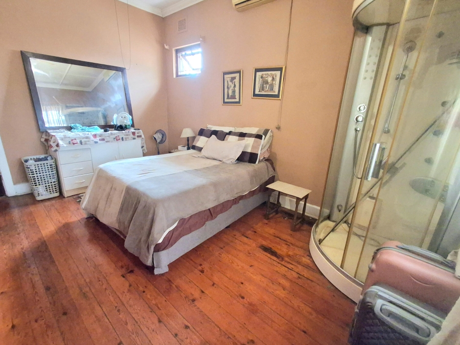 4 Bedroom Property for Sale in Glenwood KwaZulu-Natal