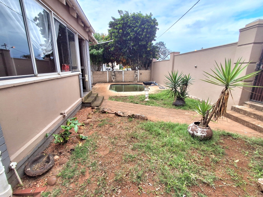 4 Bedroom Property for Sale in Glenwood KwaZulu-Natal