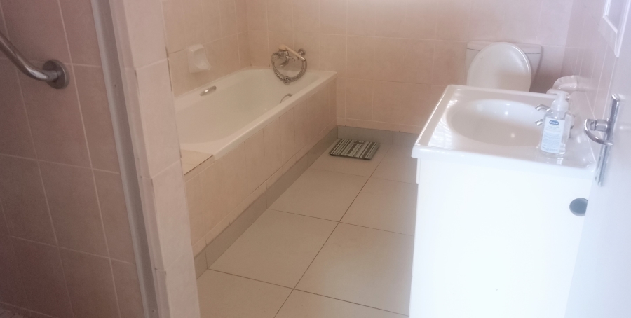 To Let 3 Bedroom Property for Rent in Ballito Central KwaZulu-Natal