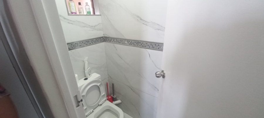 2 Bedroom Property for Sale in Morningside KwaZulu-Natal