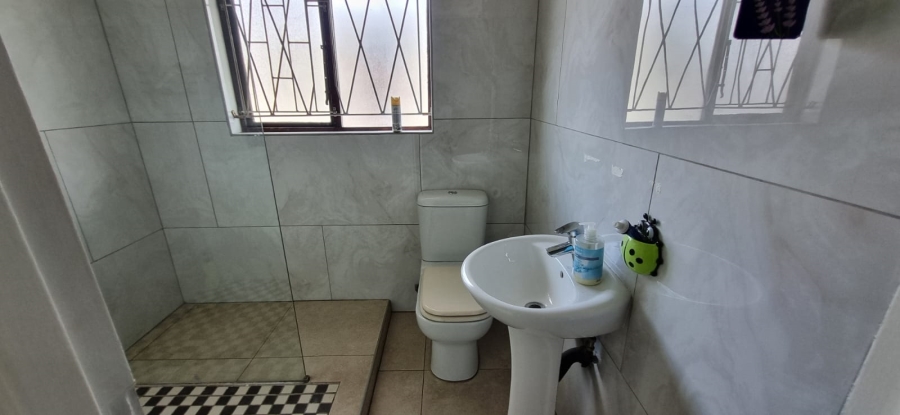 3 Bedroom Property for Sale in Glenwood KwaZulu-Natal