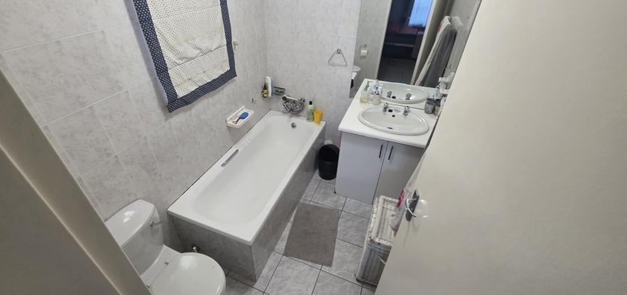 3 Bedroom Property for Sale in Beacon Rocks KwaZulu-Natal