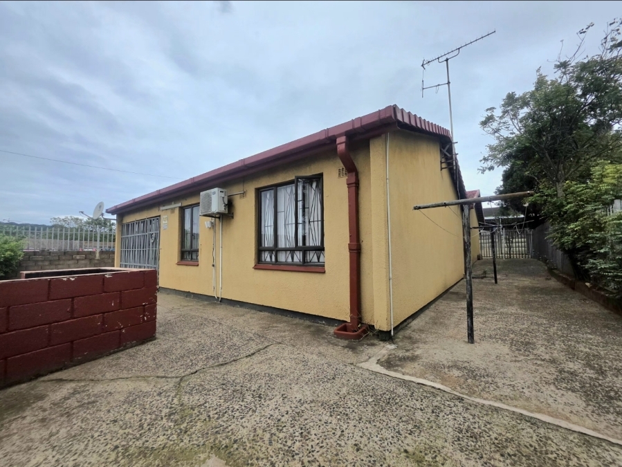 3 Bedroom Property for Sale in Lotus Park KwaZulu-Natal