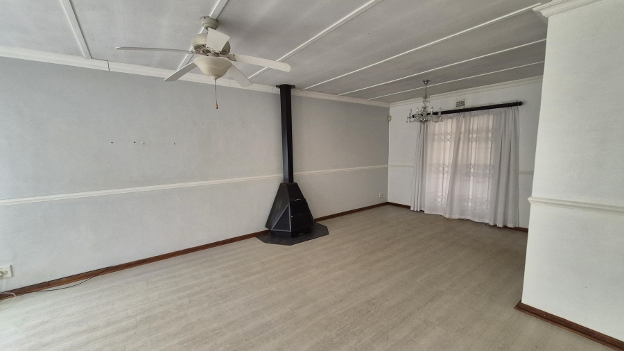 4 Bedroom Property for Sale in Greendale KwaZulu-Natal