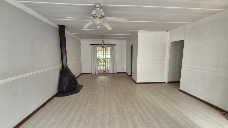 4 Bedroom Property for Sale in Greendale KwaZulu-Natal