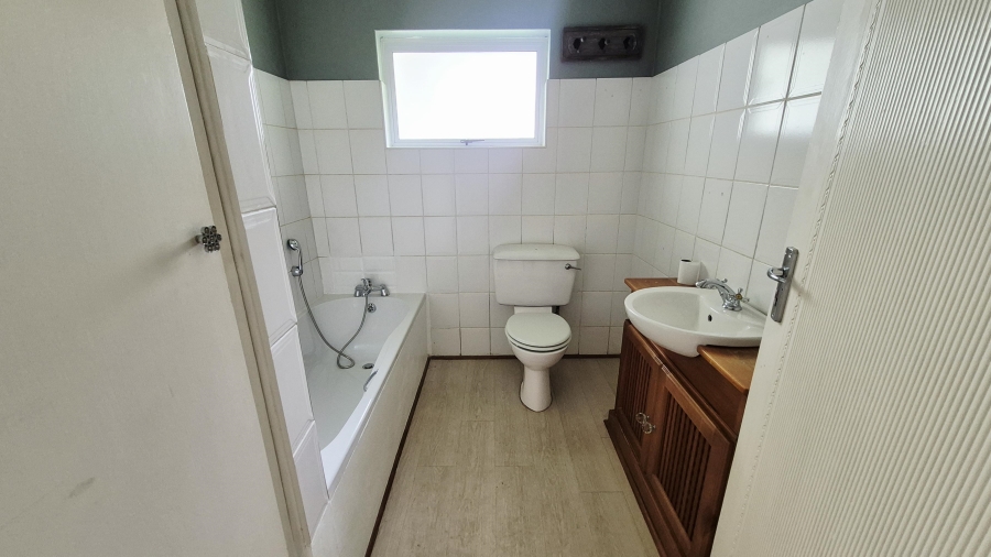4 Bedroom Property for Sale in Greendale KwaZulu-Natal