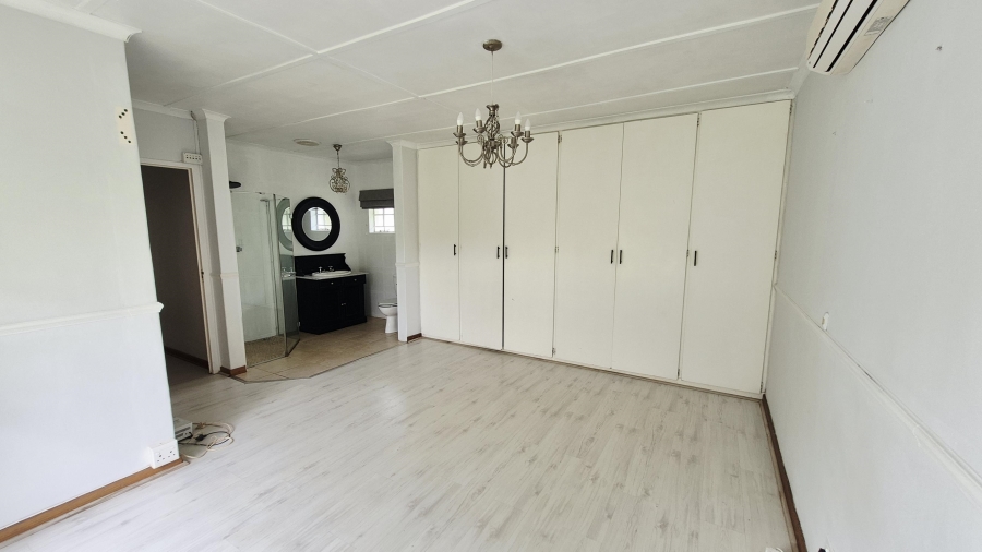 4 Bedroom Property for Sale in Greendale KwaZulu-Natal