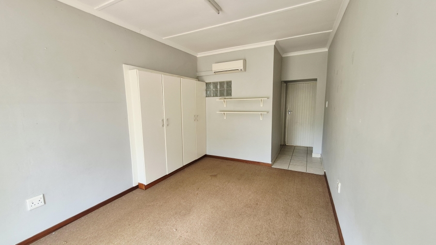 4 Bedroom Property for Sale in Greendale KwaZulu-Natal