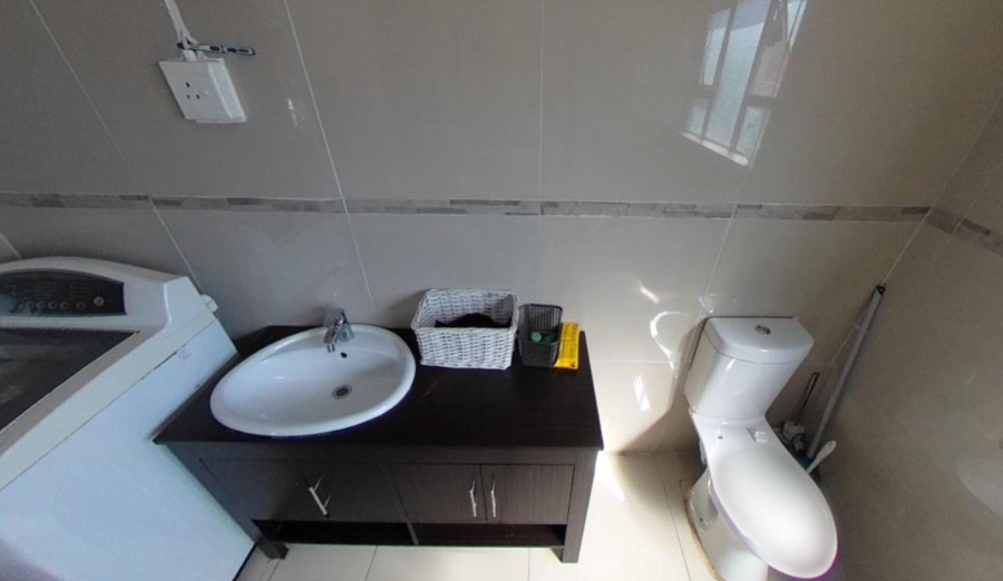 5 Bedroom Property for Sale in Glen Hills KwaZulu-Natal