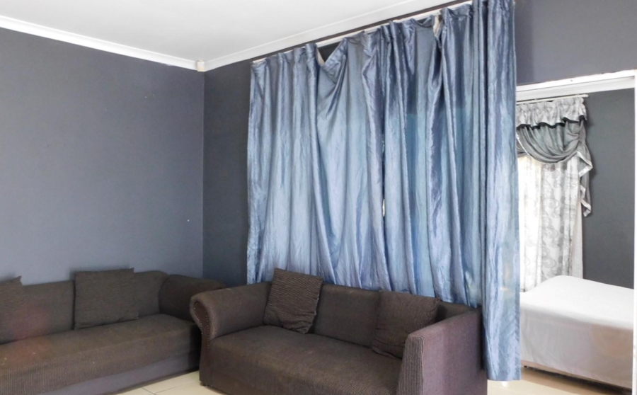 5 Bedroom Property for Sale in Glen Hills KwaZulu-Natal