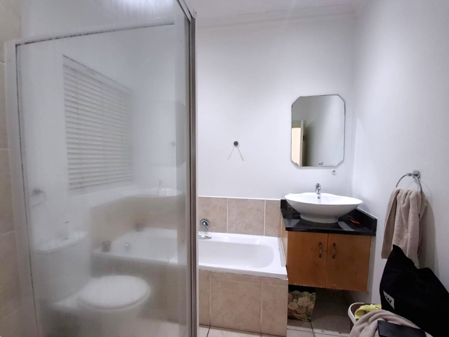 2 Bedroom Property for Sale in La Mercy KwaZulu-Natal