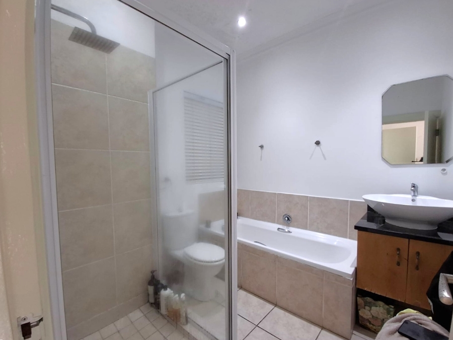 2 Bedroom Property for Sale in La Mercy KwaZulu-Natal