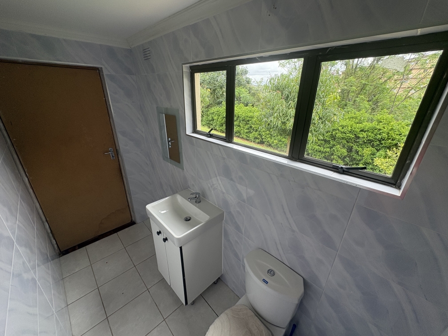 To Let 1 Bedroom Property for Rent in Carrington Heights KwaZulu-Natal