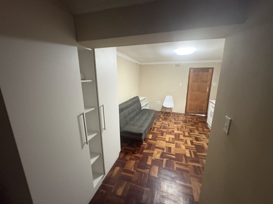 To Let 1 Bedroom Property for Rent in Carrington Heights KwaZulu-Natal